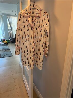 Toss design sleep shirt